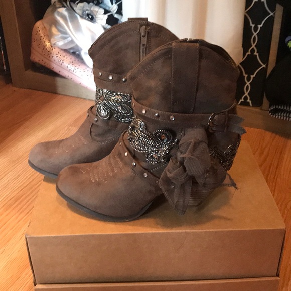 Not Rated Shoes - Not rated boots